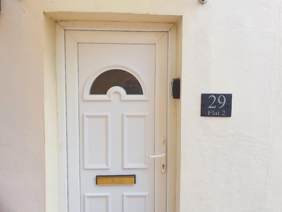 Bassett Flat With 2 Bedrooms And Superfast Wi-Fi Sittingbourne Exterior foto