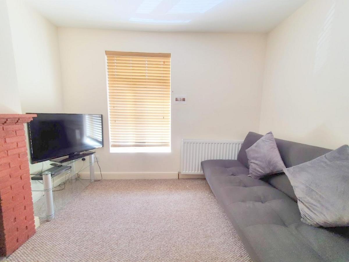 Bassett Flat With 2 Bedrooms And Superfast Wi-Fi Sittingbourne Exterior foto