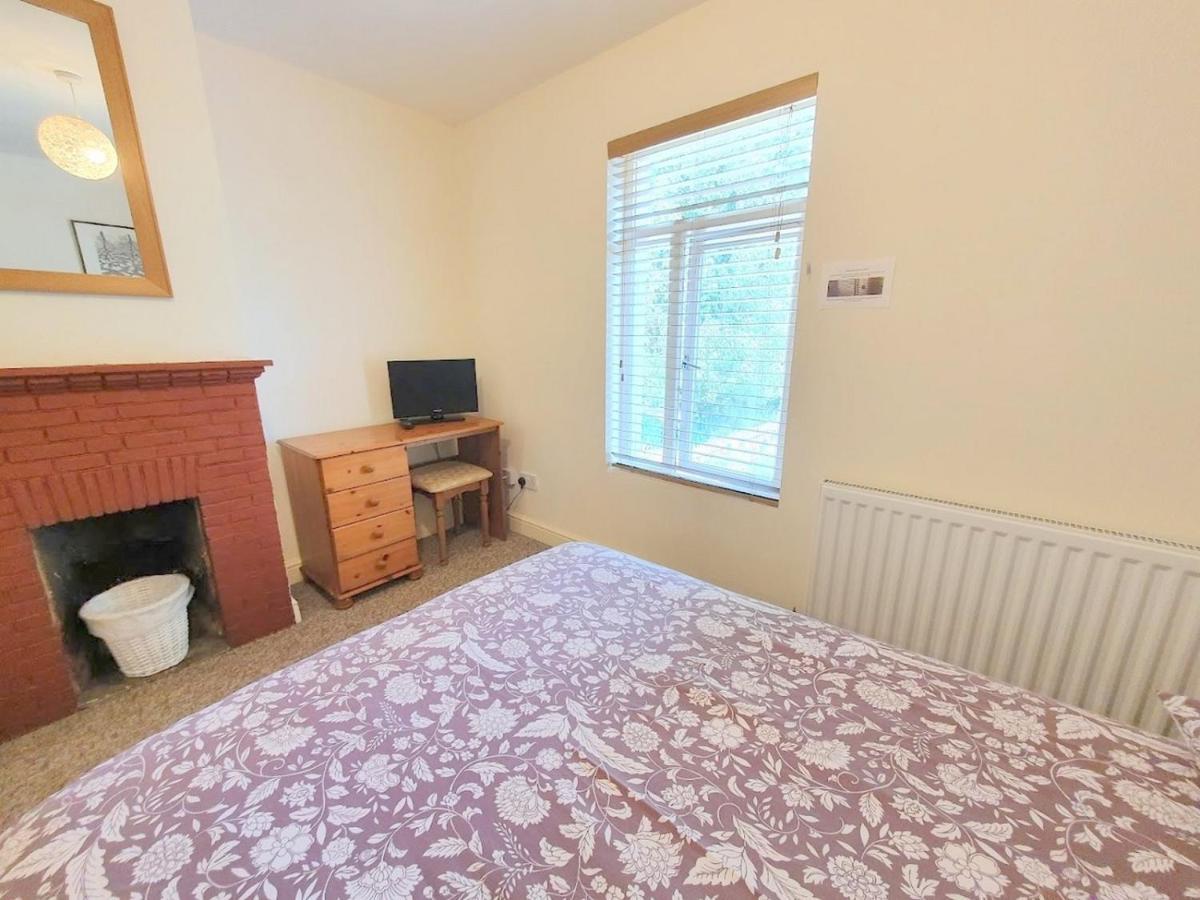 Bassett Flat With 2 Bedrooms And Superfast Wi-Fi Sittingbourne Exterior foto